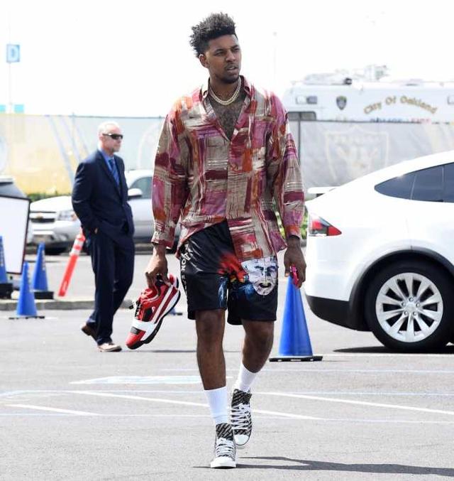 代情绪宣泄 代情绪宣泄